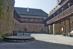 Hrad Sovinec - nádvoří hradu