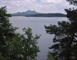 Máchovo jezero a okolí - výstup na Šroubený (375 m. n. m.)