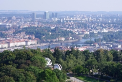 Praha - Petřínská rozhledna, pohled na Vyšehrad a Pankrác